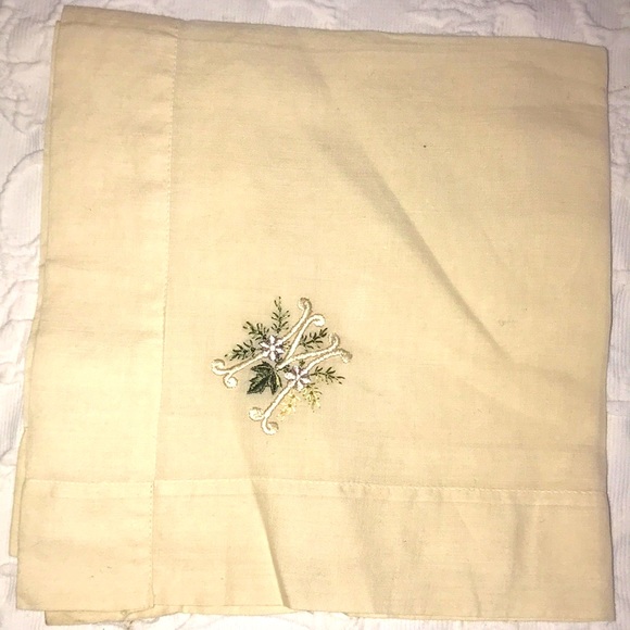Beautiful antique handmade hand embroidered monogram hanky “M” Downton shabby - Picture 3 of 6